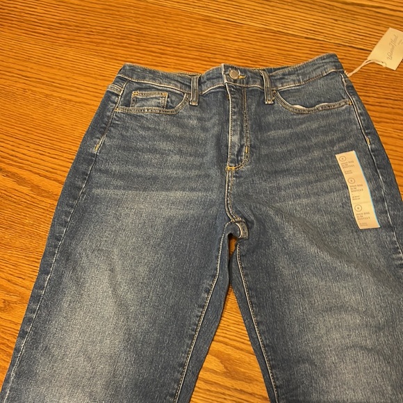 High-Rise Slim Boot Cut Jeans - Picture 2 of 5